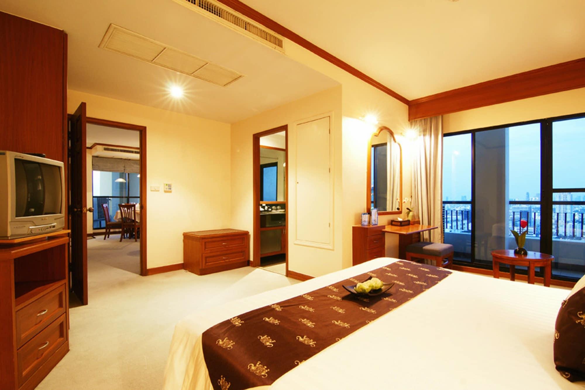 Grand Diamond Suites Hotel Bangkok Exterior foto