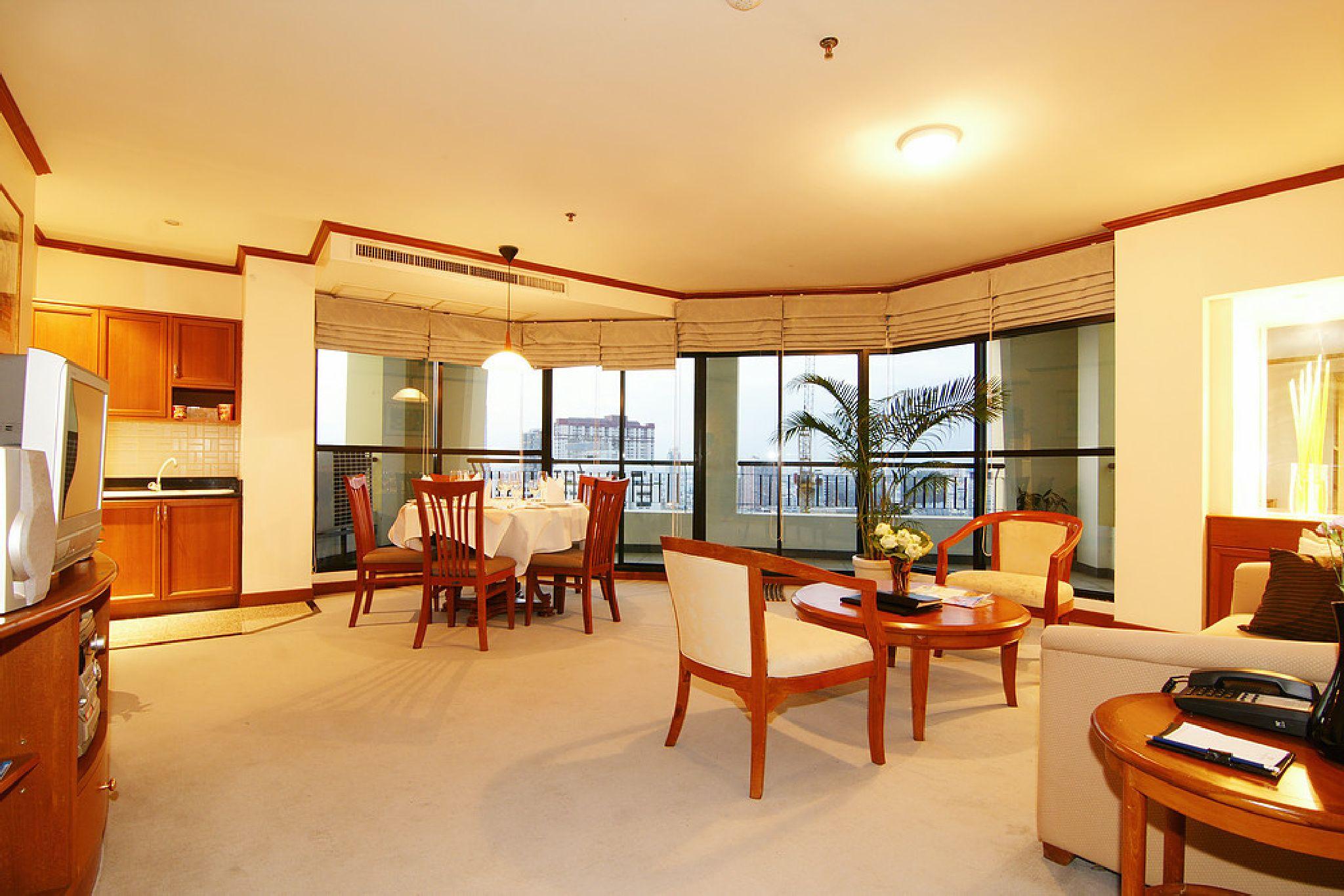 Grand Diamond Suites Hotel Bangkok Exterior foto
