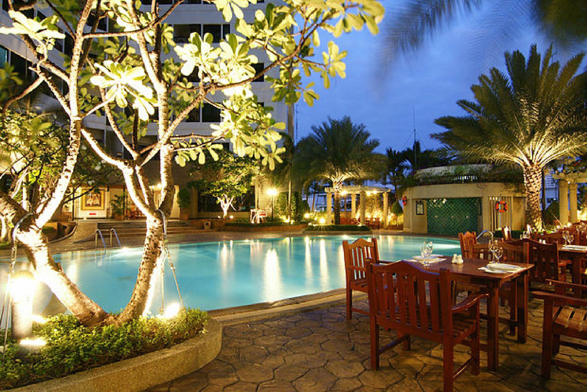 Grand Diamond Suites Hotel Bangkok Exterior foto